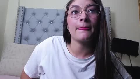 skarlett_36 online show from 04-11-26, 02:43