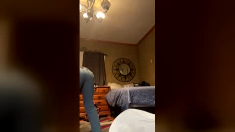 Snapshot of skaterbate222 chatting on 03-05-26, 03:46 skaterbate222 online show from 03-05-26, 03:46