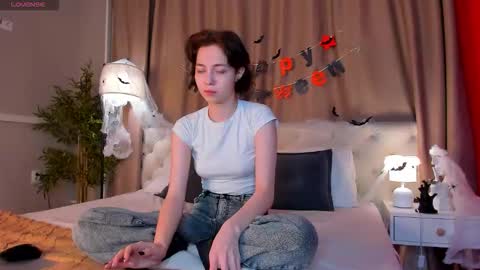 Emily online show from 10-26-25, 01:11