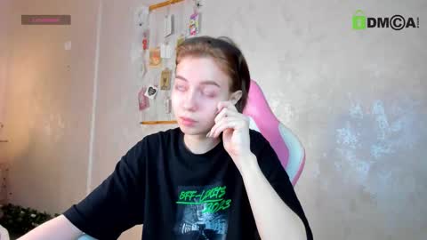 Emily online show from 11-21-25, 01:15