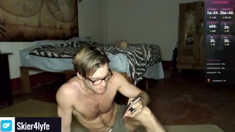 Snapshot of skier4lyfe chatting on 01-02-25, 03:48 Seth the Skier online show from 01-02-25, 03:48