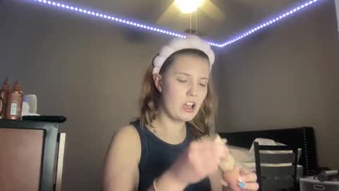 Snapshot of skiimaskabby chatting on 02-01-25, 02:58 skiimaskabby online show from 02-01-25, 02:58