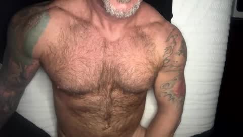 Snapshot of skimaskedbeef chatting on 12-27-24, 09:28 BEEF online show from 12-27-24, 09:28