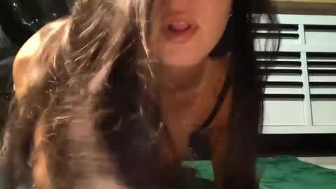 Snapshot of skimaskedmilf chatting on 09-17-25, 09:44 BELLA online show from 09-17-25, 09:44