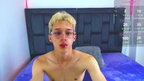 Snapshot of skinny_bigcock20 chatting on 10-02-25, 09:55 skinny_bigcock20 online show from 10-02-25, 09:55