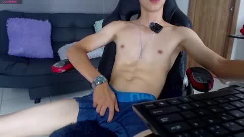 skinny_bigcock20 online show from 07-27-26, 10:17