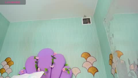 Snapshot of skinny_linda chatting on 01-24-25, 04:17   online show from 01-24-25, 04:17