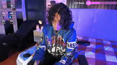 Snapshot of skinny_mac_ chatting on 06-19-26, 01:48 Mac online show from 06-19-26, 01:48