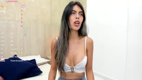 Noa online show from 09-20-25, 11:33