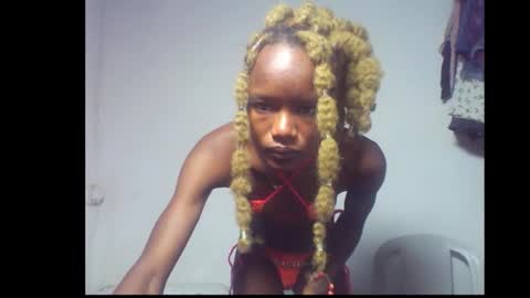 Snapshot of skinnybeauty1 chatting on 12-16-25, 08:19 Linda independent model online show from 12-16-25, 08:19