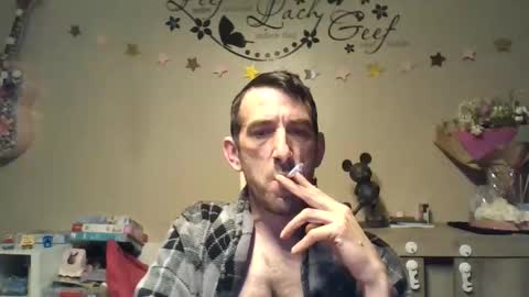 Snapshot of skinnybigcock2 chatting on 04-18-26, 03:32 SkinnyBigCock2 online show from 04-18-26, 03:32