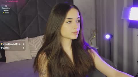Snapshot of skinnyellie chatting on 05-09-26, 07:52 Ellie online show from 05-09-26, 07:52