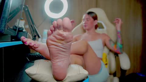 GoddessSkinny online show from 01-09-25, 02:54