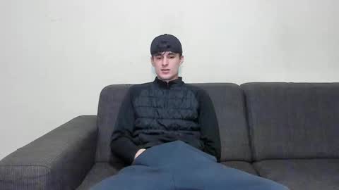 Snapshot of skinnyguywithbigd chatting on 12-04-24, 10:46 skinnyguywithbigd online show from 12-04-24, 10:46