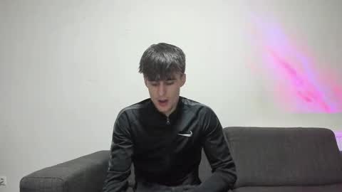 Snapshot of skinnyguywithbigd chatting on 01-07-25, 08:10 skinnyguywithbigd online show from 01-07-25, 08:10