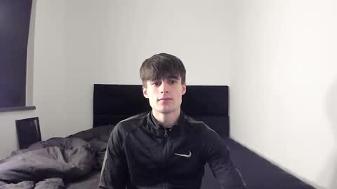 Snapshot of skinnyguywithbigd chatting on 10-19-25, 10:43 skinnyguywithbigd online show from 10-19-25, 10:43