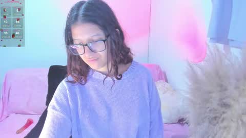 Snapshot of skinnyhorny_ chatting on 09-27-25, 01:32 SKINNYHORNY online show from 09-27-25, 01:32