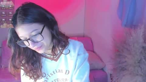 Snapshot of skinnyhorny_ chatting on 10-30-25, 07:10 SKINNYHORNY online show from 10-30-25, 07:10