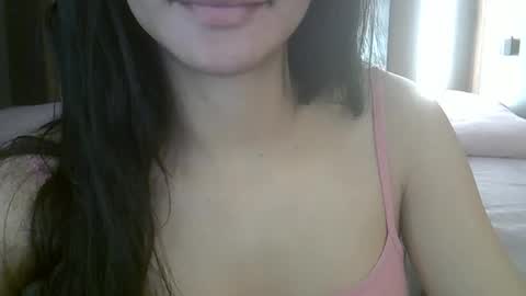 Snapshot of skinnykittencam chatting on 05-16-26, 10:52 skinnykittencam online show from 05-16-26, 10:52