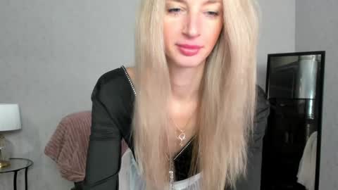 Skinnyladyy online show from 02-02-25, 02:06