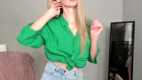 Skinnyladyy online show from 02-04-25, 02:07