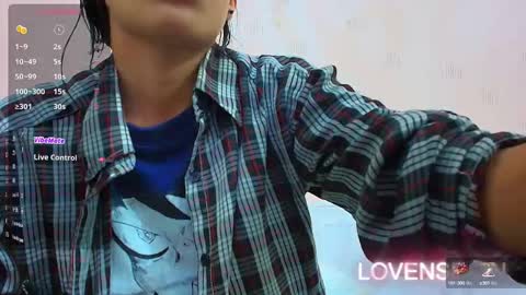 Snapshot of skinnyneighbour_ chatting on 12-26-24, 03:16 Karla online show from 12-26-24, 03:16