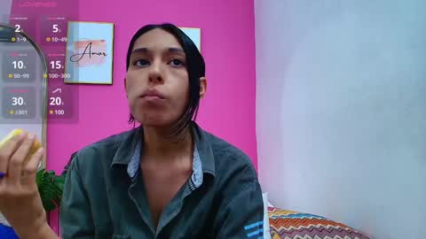 Snapshot of skinnyneighbour_ chatting on 01-17-25, 09:17 Karla online show from 01-17-25, 09:17