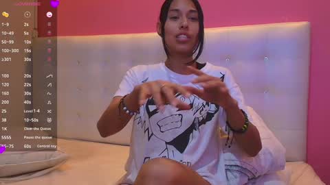 Snapshot of skinnyneighbour_ chatting on 02-07-25, 06:03 Karla online show from 02-07-25, 06:03