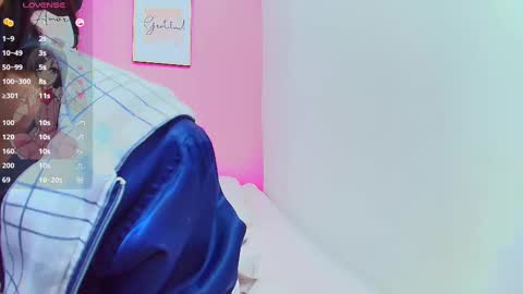 Snapshot of skinnyneighbour_ chatting on 02-11-25, 03:08 Karla online show from 02-11-25, 03:08