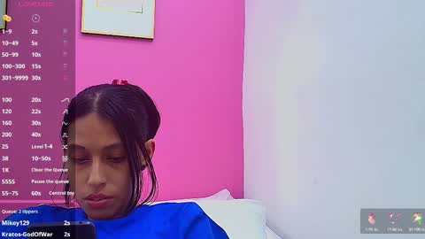 Snapshot of skinnyneighbour_ chatting on 02-26-25, 06:15 Karla online show from 02-26-25, 06:15