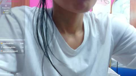 Snapshot of skinnyneighbour_ chatting on 05-22-26, 02:51 Karla online show from 05-22-26, 02:51
