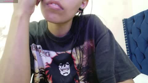 Snapshot of skinnyneighbour_ chatting on 06-04-26, 03:01 Karla online show from 06-04-26, 03:01