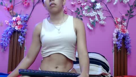 sofia online show from 12-04-25, 01:20