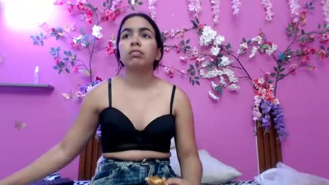 Snapshot of skinnysofia18 chatting on 05-31-26, 02:02 sofia online show from 05-31-26, 02:02