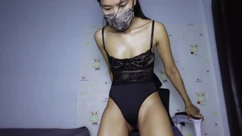 skinnythai4u online show from 05-06-26, 04:12