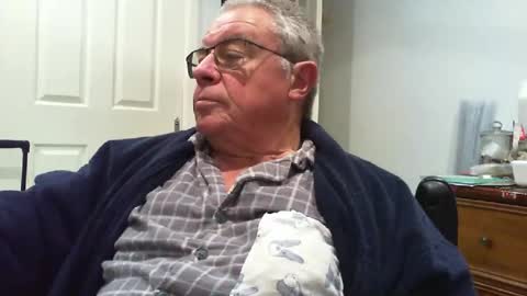 Snapshot of skipper1970 chatting on 07-31-26, 09:19 Skipper1970 online show from 07-31-26, 09:19