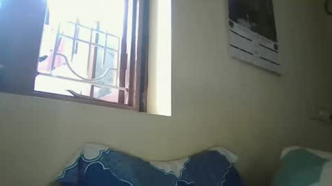 Snapshot of sklavepappu143 chatting on 05-16-26, 06:21 Indianslut1431 online show from 05-16-26, 06:21