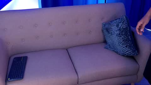 Snapshot of skull_prospect chatting on 10-28-25, 05:26 Liam Vokov online show from 10-28-25, 05:26