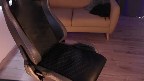 Liam Vokov online show from 04-26-26, 01:20