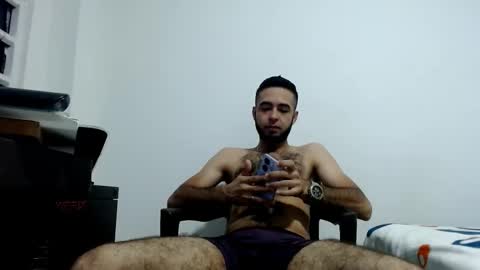 Snapshot of skulldark96 chatting on 11-11-25, 10:26 Noah Mood online show from 11-11-25, 10:26