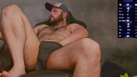 Snapshot of skullxxx83 chatting on 05-25-26, 08:04 Skull online show from 05-25-26, 08:04