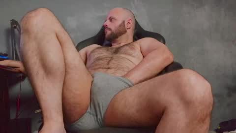 Snapshot of skullxxx83 chatting on 06-01-26, 08:27 Skull online show from 06-01-26, 08:27