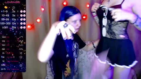 Iska Im genderfluid theyheshenot use ht have reasons and Mia my t-gf sheher online show from 01-24-25, 04:39