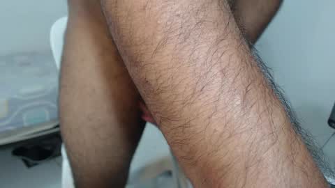 Snapshot of sky_dancer chatting on 02-06-25, 04:42 Reuben online show from 02-06-25, 04:42