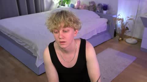 Dian online show from 05-04-26, 09:11