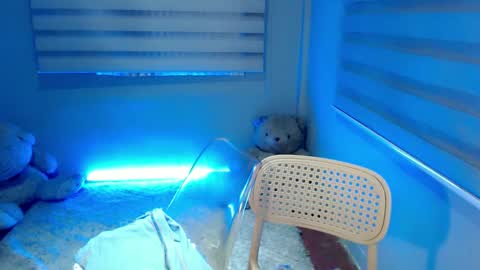    online show from 01-06-25, 01:41