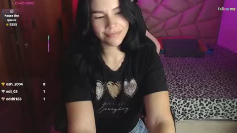 Snapshot of sky_lover_ chatting on 07-27-26, 09:05 Sky online show from 07-27-26, 09:05
