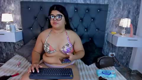 Snapshot of sky_white_ chatting on 06-22-26, 12:02 sky_white_ online show from 06-22-26, 12:02