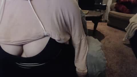 SKYLE   online show from 04-26-26, 01:25