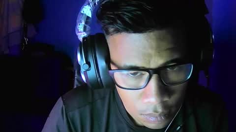 Snapshot of skyfall9875 chatting on 09-14-25, 04:50 skyfall9875 online show from 09-14-25, 04:50